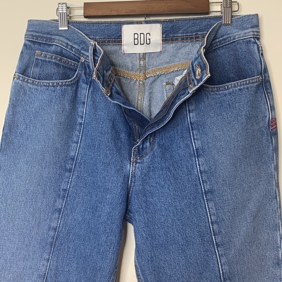 BDG + Urban Outfitters Dad Slim Tapered Fit Distressed Raw Step Hem Denim Jeans - Picture 9 of 17